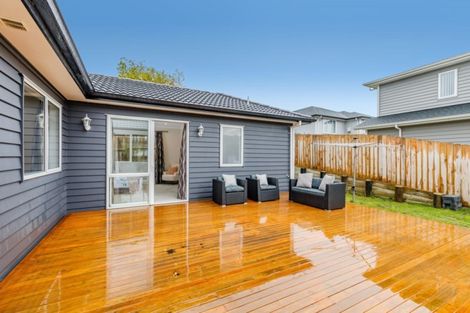 Photo of property in 2 Will Street, Huapai, Kumeu, 0810