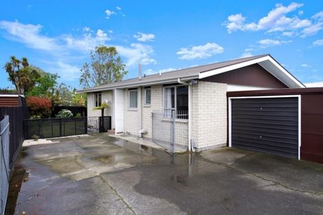 Photo of property in 2/11 Peckham Lane, Woolston, Christchurch, 8062