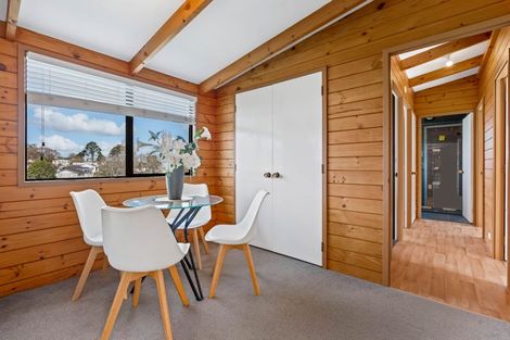 Photo of property in 5 Elizabeth Drive, West Harbour, Auckland, 0618