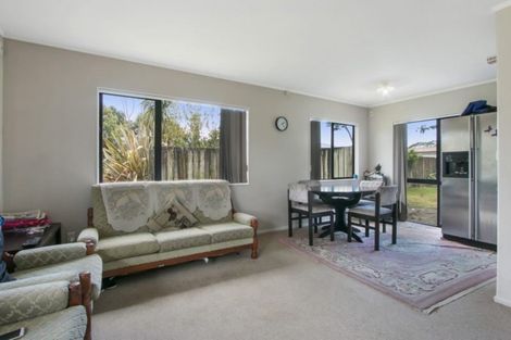 Photo of property in 4 Katterns Street, Katikati, 3129