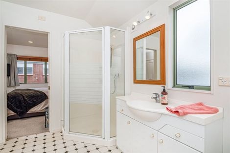 Photo of property in 2/770 Beach Road, Browns Bay, Auckland, 0630