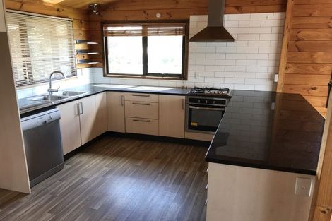 Photo of property in 31 Marina View Drive, West Harbour, Auckland, 0618