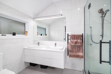 Photo of property in 87 Cashmere Road, Cashmere, Christchurch, 8022