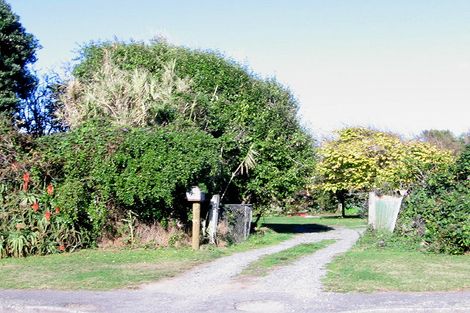 Photo of property in 37 Kiharoa Street, Otaki Beach, Otaki, 5512