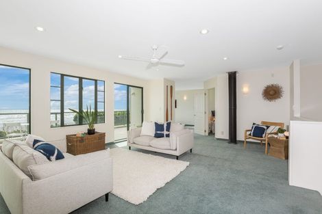 Photo of property in 69 Field Way, Waikanae Beach, Waikanae, 5036