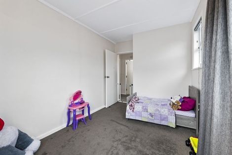 Photo of property in 1/324 Carrington Street, Vogeltown, New Plymouth, 4310