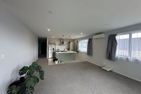 Photo of property in 16 Kawariki Road, Helensville, 0800