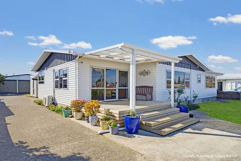 Photo of property in 4 Kowhai Avenue, Edgecumbe, 3120