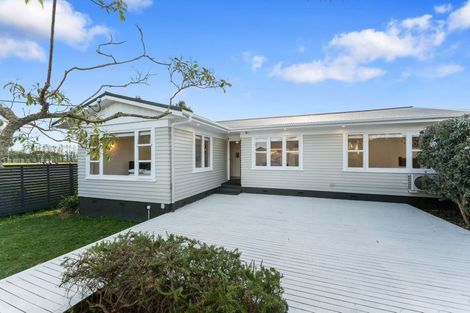 Photo of property in 8 Becroft Drive, Forrest Hill, Auckland, 0620