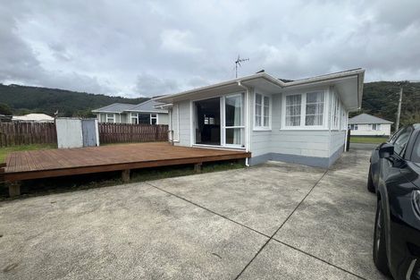 Photo of property in 33 Prouse Crescent, Naenae, Lower Hutt, 5011