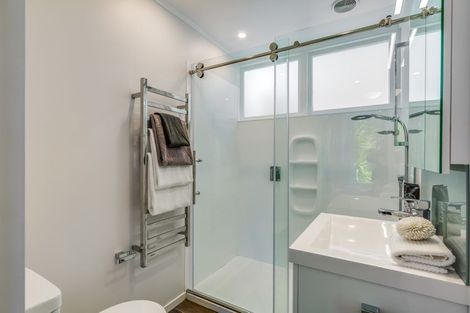 Photo of property in 1/5 Gull Lane, Mairangi Bay, Auckland, 0630