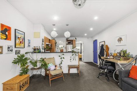 Photo of property in 20/3 Kelvin Grove, Te Aro, Wellington, 6011