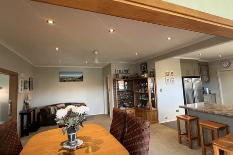 Photo of property in 18 Seymour Street, Waitara, 4320