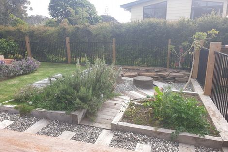 Photo of property in 1 Hilldale Crescent, Kuaotunu West, Whitianga, 3592
