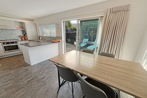 Photo of property in 2/106 Barrington Street, Somerfield, Christchurch, 8024