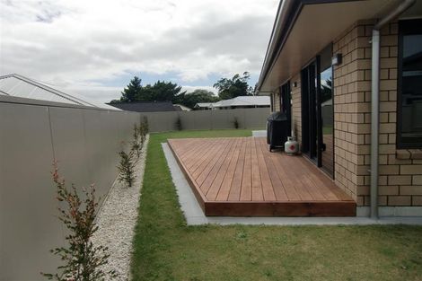 Photo of property in 51 Alberta Road, Glen Avon, New Plymouth, 4312