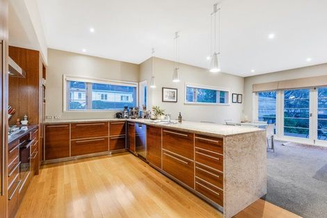 Photo of property in 33 Cheviot Road, Lowry Bay, Lower Hutt, 5013