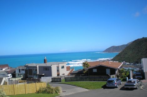 Photo of property in 15 Welland Place, Island Bay, Wellington, 6023