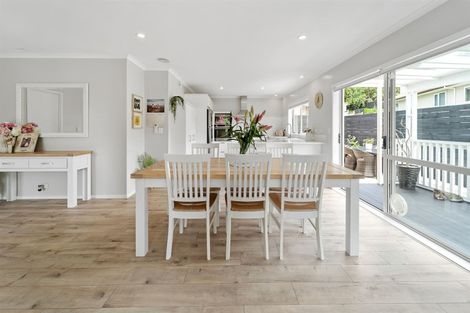 Photo of property in 7 Phoebe Meikle Place, Torbay, Auckland, 0630