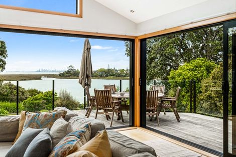 Photo of property in 163 West Harbour Drive, West Harbour, Auckland, 0618