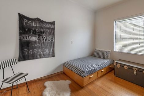 Photo of property in 160 The Esplanade, Houghton Bay, Wellington, 6023