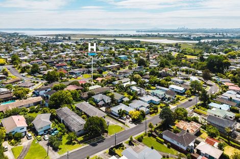 Photo of property in 25 Nui Mana Place, Te Atatu South, Auckland, 0610