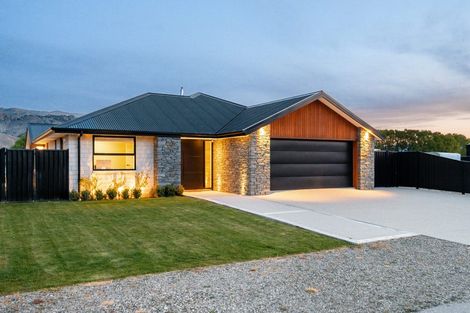 Photo of property in 8 Pegasus Court, Mount Pisa, Cromwell, 9383