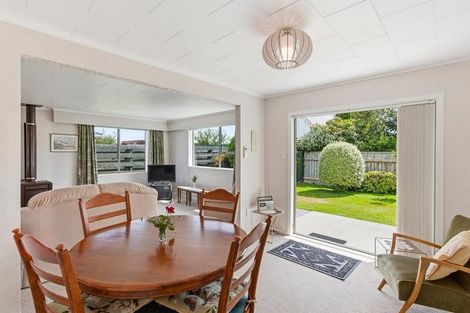 Photo of property in 48a Rewarewa Crescent, Waikanae, 5036