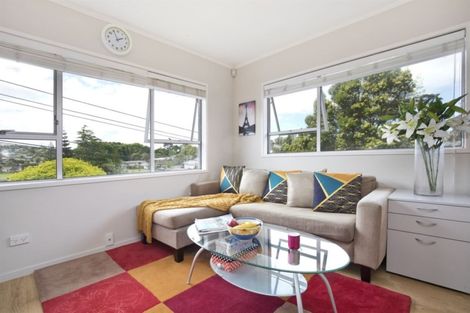 Photo of property in 3/84 Peach Road, Glenfield, Auckland, 0629