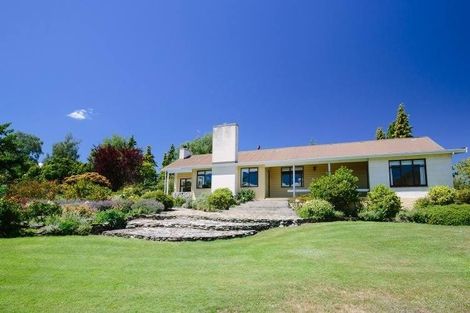 Photo of property in 261 Beacon Point Road, Wanaka, 9305