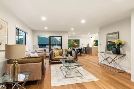 Photo of property in 45a Forrest Hill Road, Milford, Auckland, 0620