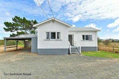 Photo of property in 323 South Head Road, South Head, Helensville, 0874