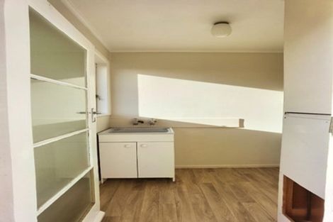 Photo of property in 15 Whittle Place, New Windsor, Auckland, 0600