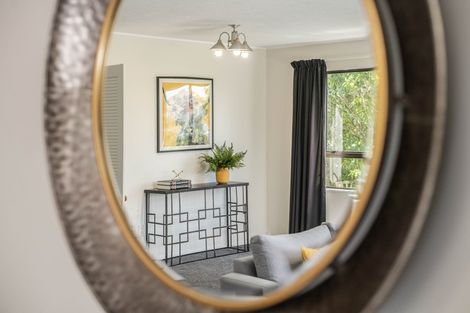 Photo of property in 16 Dominica Crescent, Grenada Village, Wellington, 6037