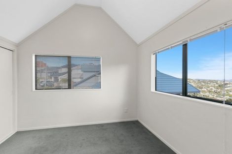 Photo of property in 9 Kapil Grove, Khandallah, Wellington, 6035