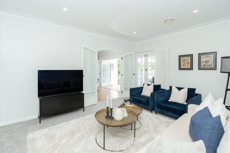 Photo of property in 10 Woodstock Road, Fairfield, Hamilton, 3214