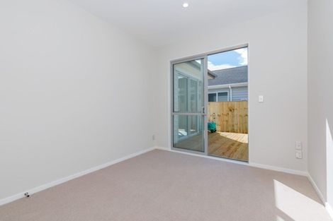 Photo of property in 11 Ropere Street, Kumeu, 0810