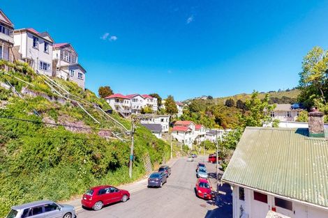 Photo of property in Parkland Flats, 3/51 Adams Terrace, Kelburn, Wellington, 6021