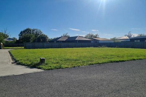 Photo of property in 6 Macrocarpa Lane, Carterton, 5713