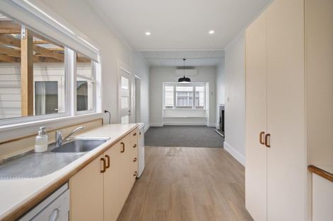 Photo of property in 5 Regent Street, Palmerston North, 4414