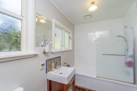 Photo of property in 6 Suez Street, Martinborough, 5711