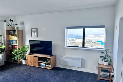 Photo of property in Hobson Court Flats, 65/70 Hobson Street, Thorndon, Wellington, 6011