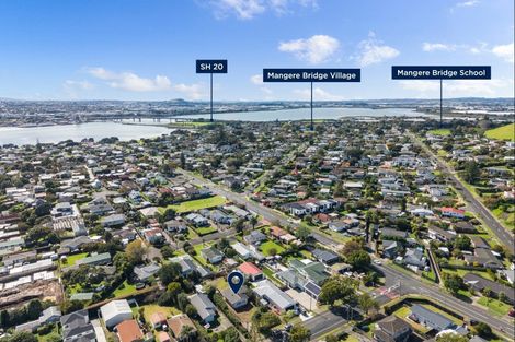 Photo of property in 9 Muir Avenue, Mangere Bridge, Auckland, 2022
