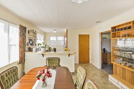 Photo of property in 90 Lethbridge Street, Feilding, 4702