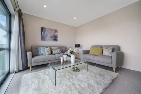 Photo of property in 32 Wawatai Drive, Karaka, Papakura, 2113