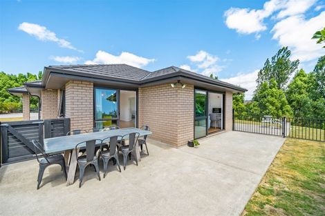 Photo of property in 6 Jade Crescent, Timberlea, Upper Hutt, 5018