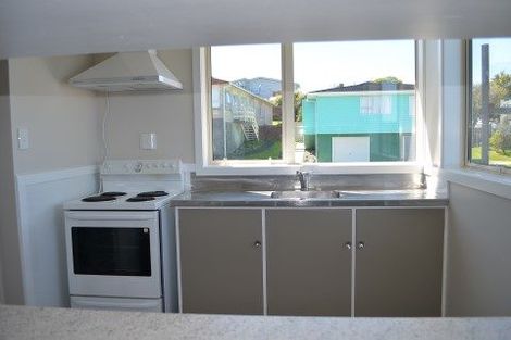 Photo of property in 36 Cypress Drive, Maungaraki, Lower Hutt, 5010