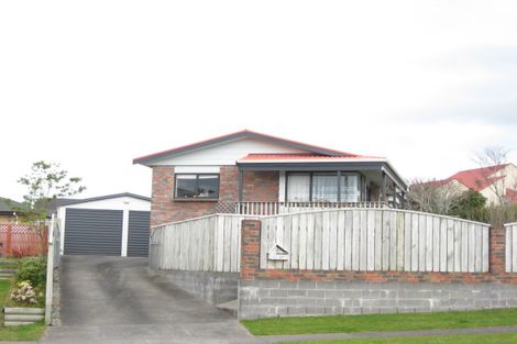 Photo of property in 26 Poplar Grove, Whalers Gate, New Plymouth, 4310