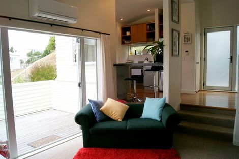 Photo of property in 59a Mandalay Terrace, Khandallah, Wellington, 6035