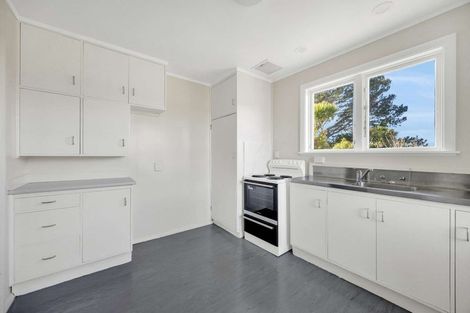 Photo of property in 8-10 Montgomery Avenue, Karori, Wellington, 6012